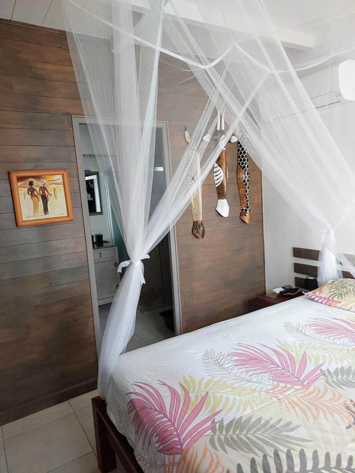 Chamb'Bouchons Appartement Saint-Francois  Buitenkant foto