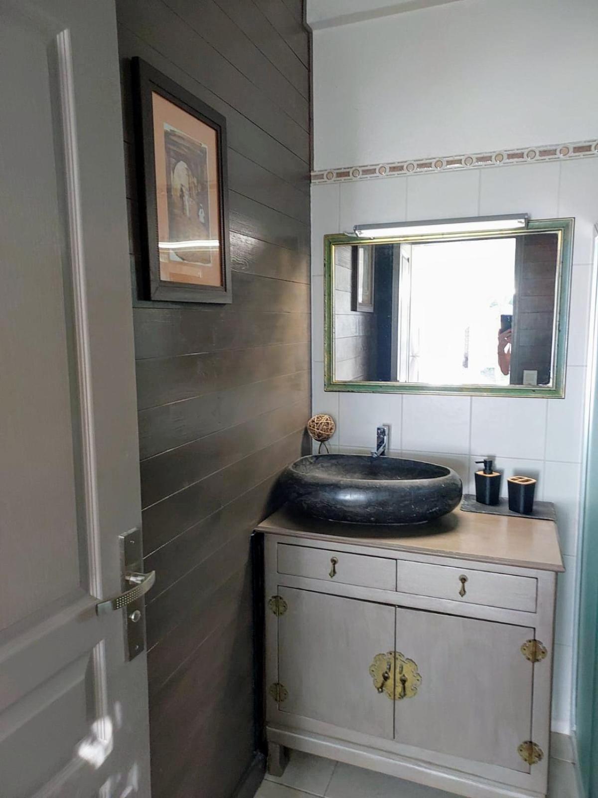 Chamb'Bouchons Appartement Saint-Francois  Buitenkant foto