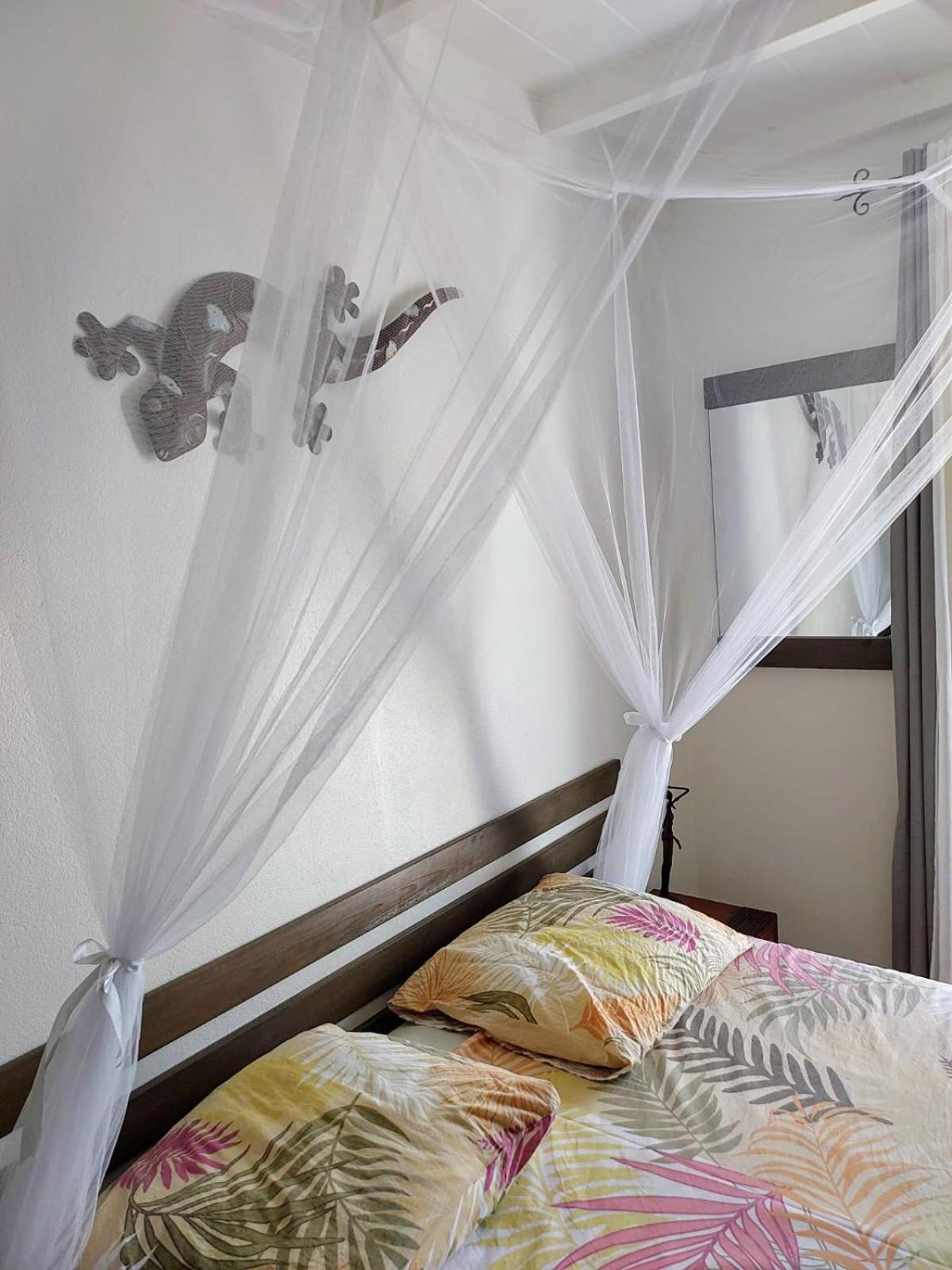 Chamb'Bouchons Appartement Saint-Francois  Buitenkant foto