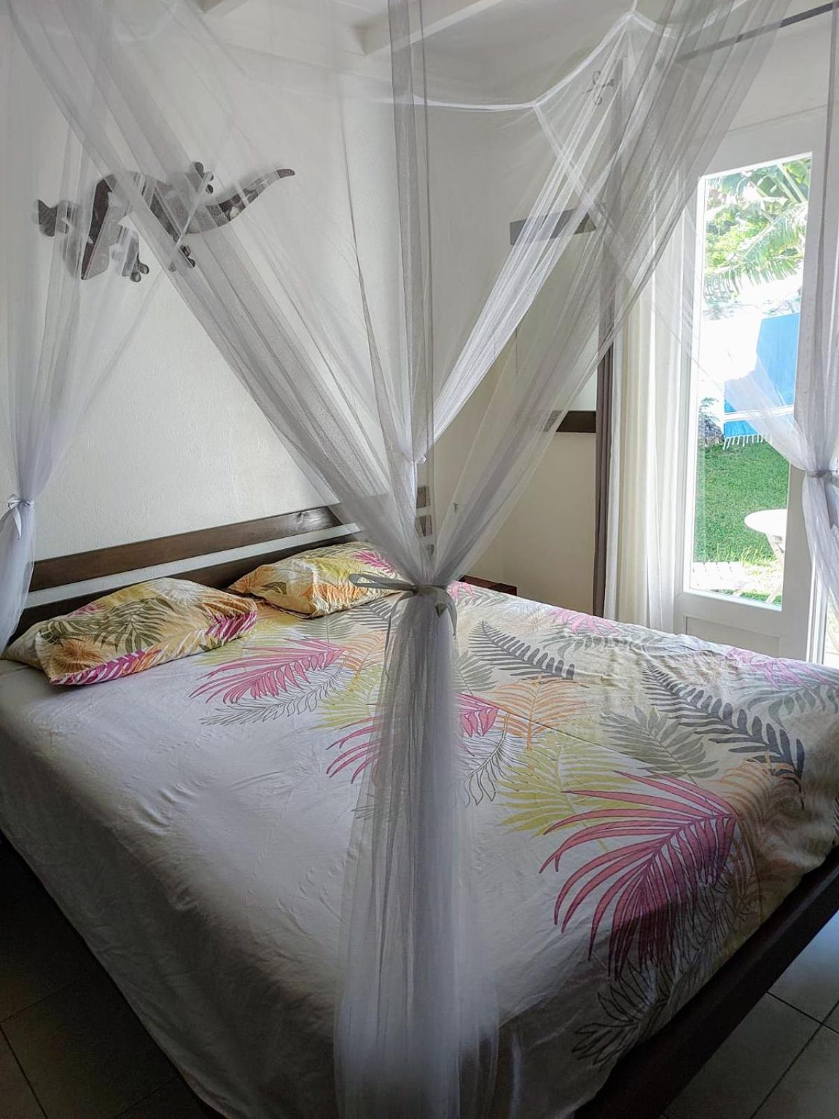 Chamb'Bouchons Appartement Saint-Francois  Buitenkant foto